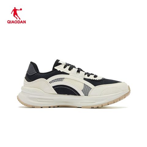 Giày Hàng Ngày Nữ