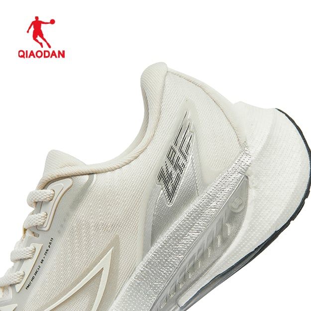 Giày Chạy Bộ Nữ