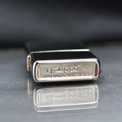 Zippo 2 Mộc Đáy Bottom Up Hoa Văn Silver Plate Titanium Coating ZN159