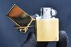 Zippo Để Bàn Mạ Vàng 24K Chủ Đề Cao Bồi Chăn Bò Texas ZN358