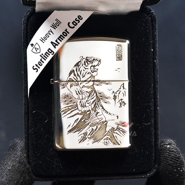 Zippo Bạc Khối Armor Khắc Chúa Sơn Lâm BK12