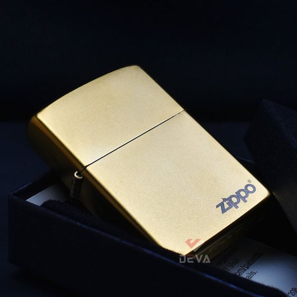 Zippo Mạ Satin Vàng Regular Street Chrome ZT08