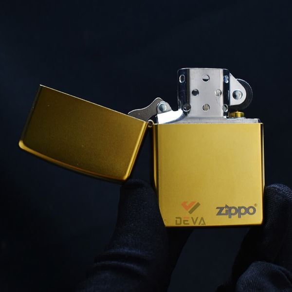 Zippo Mạ Satin Vàng Regular Street Chrome ZT08