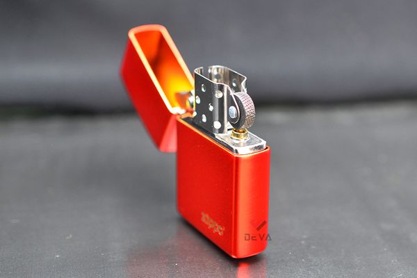 Zippo Mỹ chính hãng sơn tĩnh điện màu đỏ Anodized Red ZT16