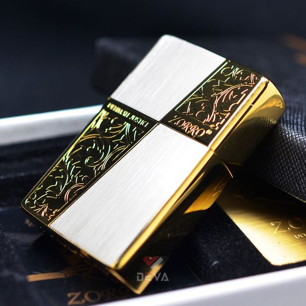 Bật Lửa Zorro Vân Xước Kẻ Chéo Hoa Văn Venetian Mạ Vàng Z91770