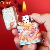 Bật lửa xăng đá Chief bọc lưới hoa văn chủ đề rồng thần CF1355-1356