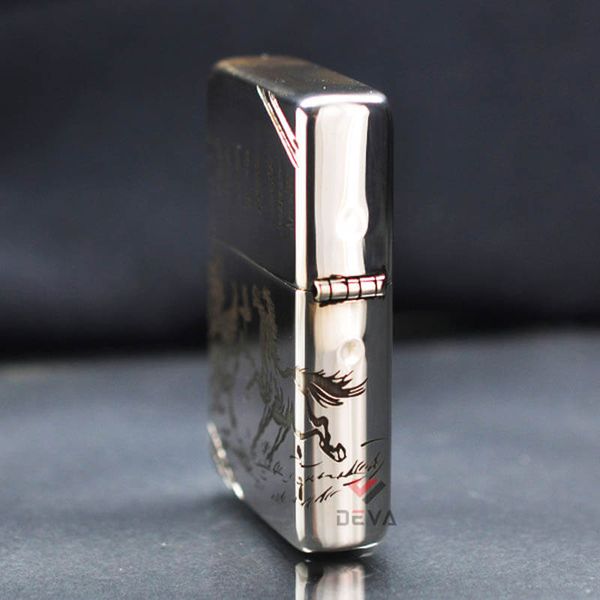 Zippo Bạc Khối Chặt Góc Khắc Đàn Ngựa Mã Đáo Thành Công BK78