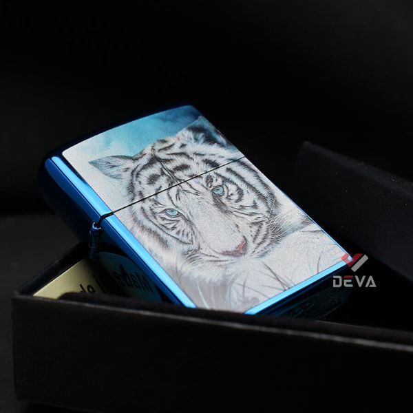 Zippo Tác Phẩm Bạch Hổ Của Carol Cavalaris Z107