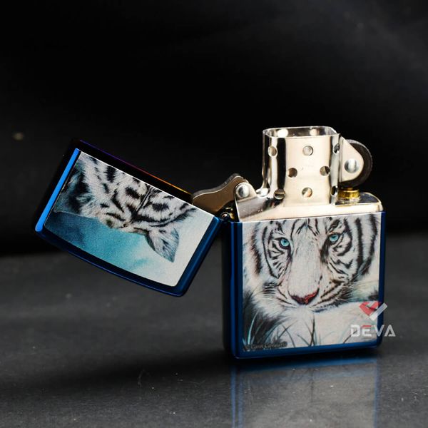Zippo Tác Phẩm Bạch Hổ Của Carol Cavalaris Z107