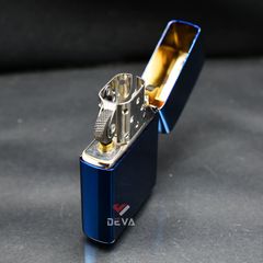 Zippo Tác Phẩm Bạch Hổ Của Carol Cavalaris Z107