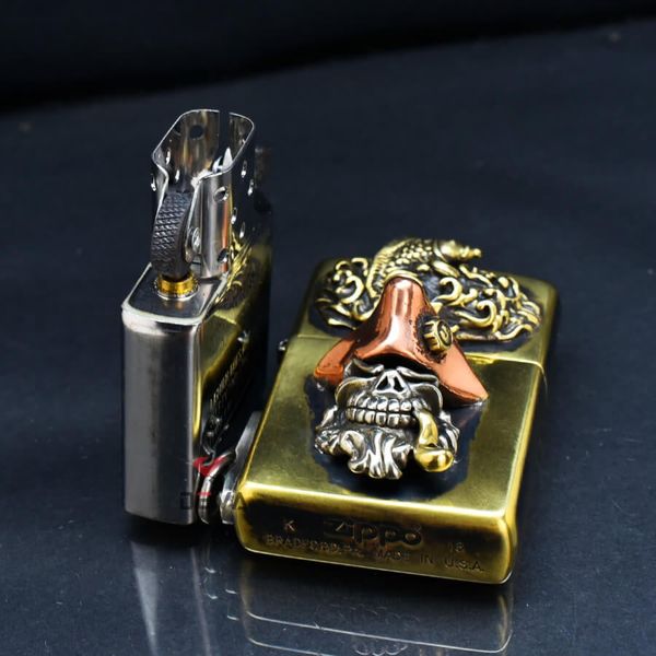 Zippo Ốp Emblem Chủ Đề Cướp Biển Caribean ZD20