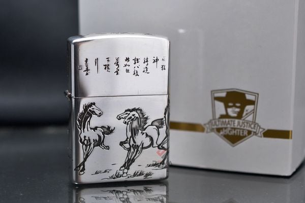 Bật lửa Zorro Bạc Khối Khắc Hình Đàn Ngựa Mã Đáo Thành Công ZBK02