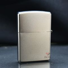 Zippo Mạ Satin Khắc Ngọn Lửa Zippo Và Logo ZK17