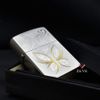 Zippo Satin Khắc Hình Con Bướm Cách Điệu Mạ Vàng Z62