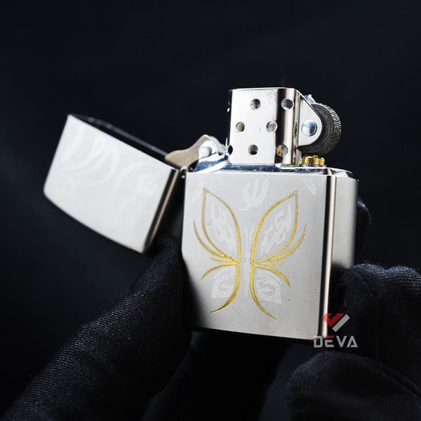 Zippo Satin Khắc Hình Con Bướm Cách Điệu Mạ Vàng Z62