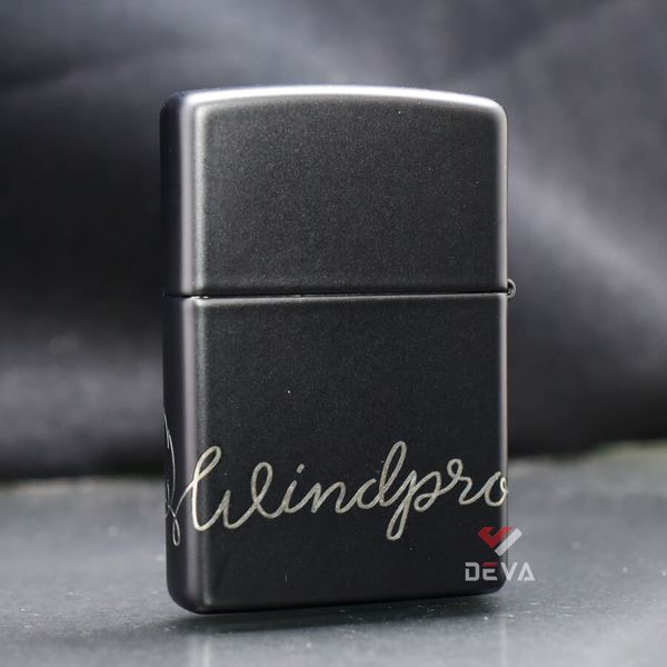 Zippo Sơn Đen Khắc Dòng Chữ Windproof Zippo Z42