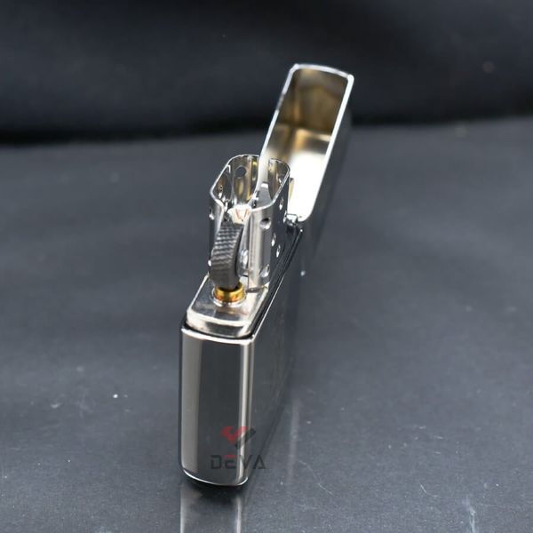 Zippo Armor Khắc Chủ Đề Nhân Vật Kaws Huyền Thoại ZN199