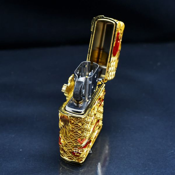 Zippo Bọc Lưới Mạ Vàng Chủ Đề Kỳ Lân Bảo Hộ ZN77