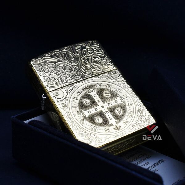 Zippo Khắc Chủ Đề Cây Thánh Giá Trừ Tà Constantine ZN26
