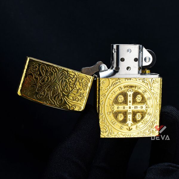 Zippo Khắc Chủ Đề Cây Thánh Giá Trừ Tà Constantine ZN26