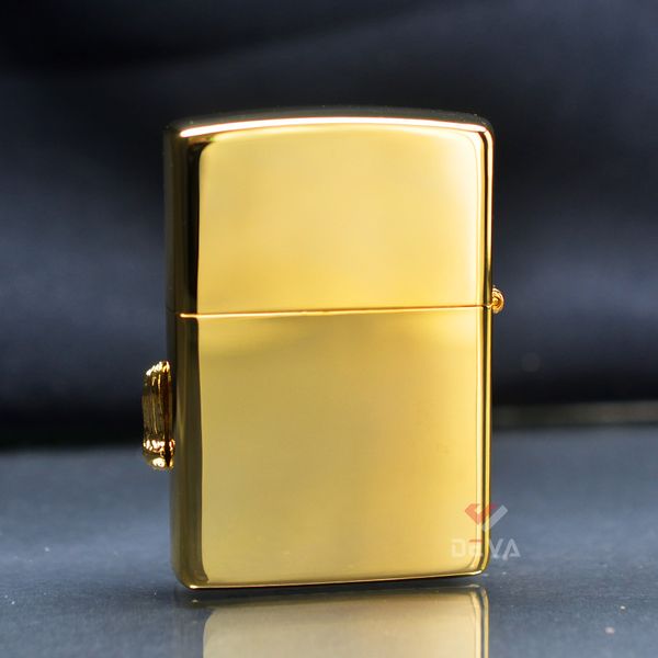 Zippo Ốp Cẩm Thạch Đen Ngựa Nổi Mạ Vàng ZN115