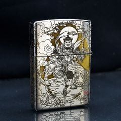 Zippo Khắc Thần Tài Quan Vũ Và Triệu Công Minh ZK25