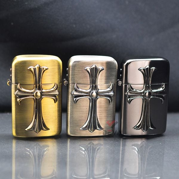 Bật Lửa Ronson Ốp Emblem Cây Thánh Giá R12