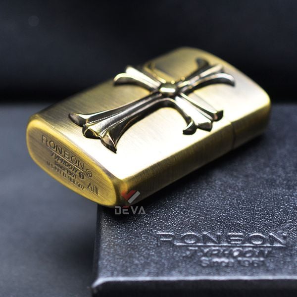 Bật Lửa Ronson Ốp Emblem Cây Thánh Giá R12