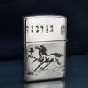 Zippo Bạc Khối Khắc Đàn Ngựa Mã Đáo Thành Công BK10