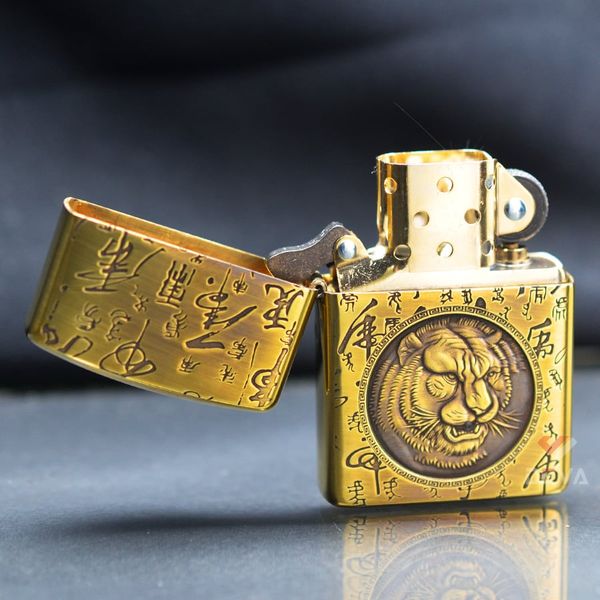 Set Zippo Kỷ Niệm Năm Nhâm Dần 2022 Bản Giới Hạn ZN117