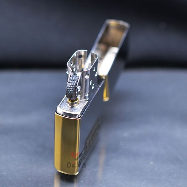 Zippo Chủ Đề Các Biểu Tượng Zippo Cạnh Mạ Vàng ZN160