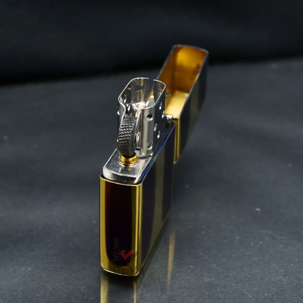 Zippo Đồng Cháy Khắc Rổng Bay Dragon Flight ZN280