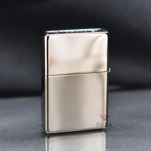 Zippo 2 Mộc Đáy Bottom Up Hoa Văn Silver Plate Titanium Coating ZN159