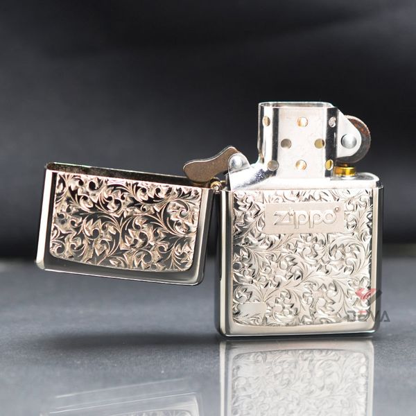 Zippo 2 Mộc Đáy Bottom Up Hoa Văn Silver Plate Titanium Coating ZN159