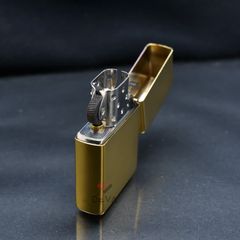 Zippo In Chủ Đề Hãng Thời Trang Burberry ZN274