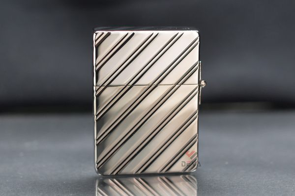 Zippo Tái Bản 1935 Mạ Bạch Kim Kẻ Chéo Platinum Plate ZN389