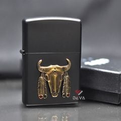 Zippo sơn đen ốp Emblem đầu trâu thổ dân ZN306