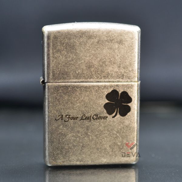 Zippo Bạc Cổ Khắc Cỏ 4 Lá ZK66