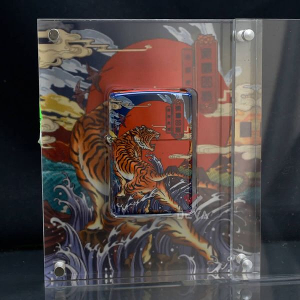 Zippo Hộp Mica Sơn Chủ Đề Hổ Gầm ZN119