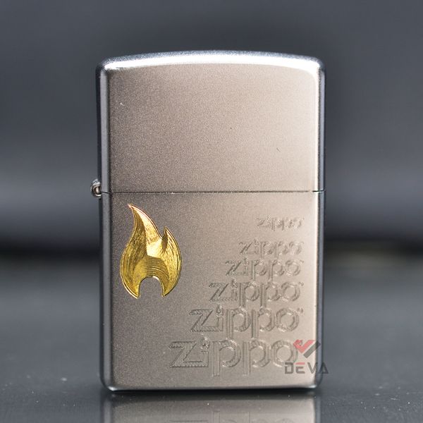 Zippo Satin Khắc Logo Zippo Ngọn Lửa Mạ Vàng ZK70