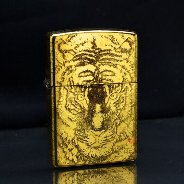 Zippo Khắc Hình Hổ Rình Mồi ZN154