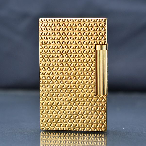 Bật lửa ST Dupont Mạ Vàng hoa văn tam giác nổi D184
