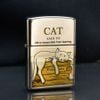 Zippo Armor Khắc Chú Mèo Ngủ Trên Chồng Sách ZN246