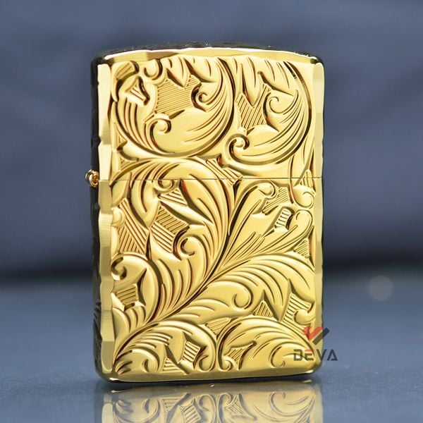 Zippo Armor mạ vàng hoa văn cổ điển ZN317