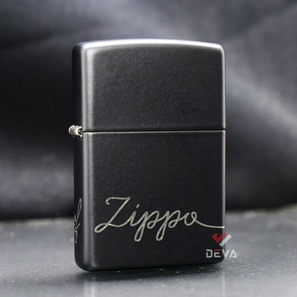 Zippo Sơn Đen Khắc Dòng Chữ Windproof Zippo Z42