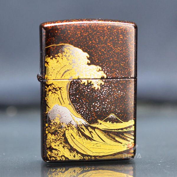 Zippo Sơn Mài Chủ Đề Bức Tranh Sóng Lừng Ở Kanagawa ZN367