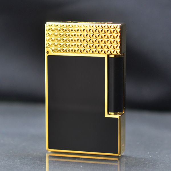 Bật lửa ST Dupont sơn mài đen nắp hoa văn tam giác D232
