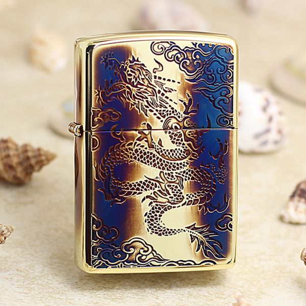 Zippo Armor Đồng Cháy Khắc Rồng Lượn 1 Mặt ZN33