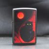 Zippo Sơn Chủ Đề Mèo Đen Trăng Máu Black Cat Design Z120