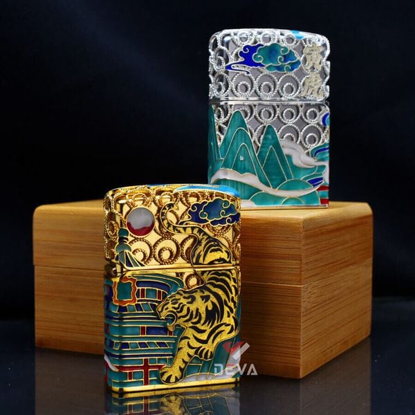 Zippo Bọc Lưới Mạ Vàng Chủ Đề Chúa Sơn Lâm Rời Núi ZN189